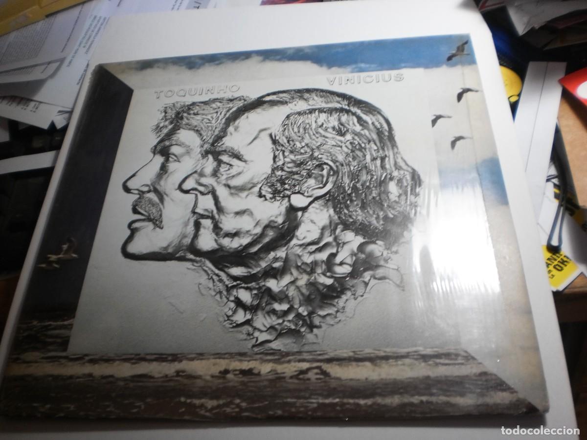 Disques de vinyle: lp toquinho vinicius. um pouco de ilusao. ariola 1980 spain. funda interior con letras (seminuevo)