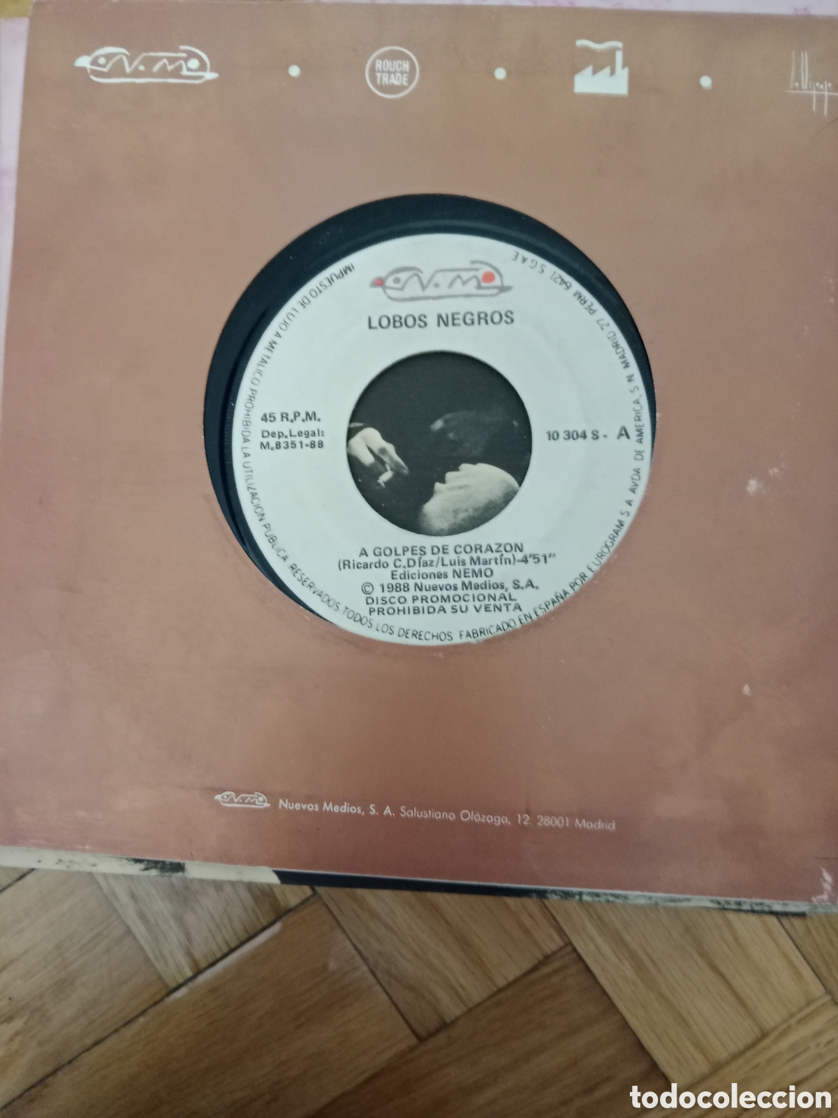 Discos de vinilo: Lobos Negros - A golpes de corazon - Foto 2