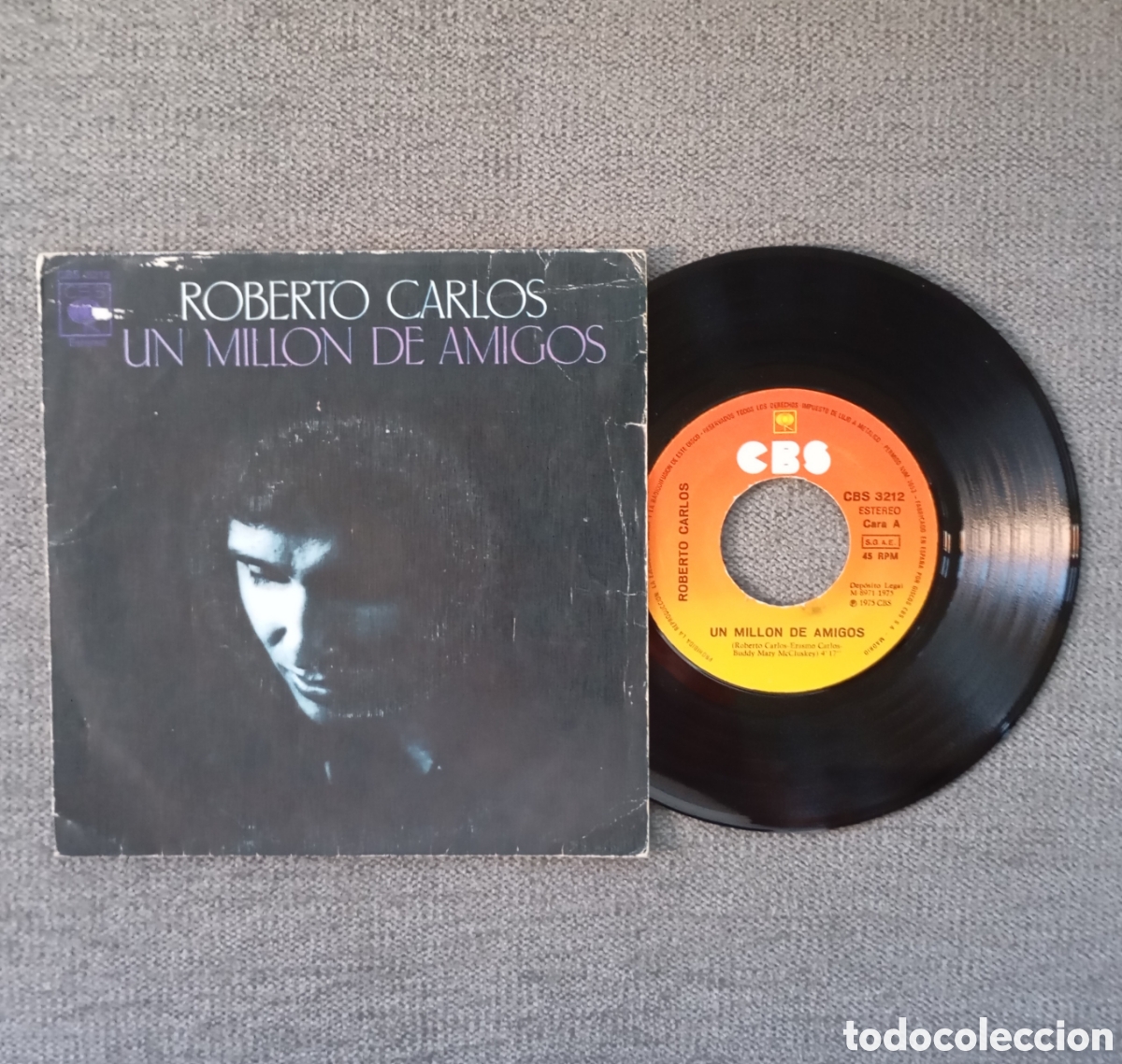 Discos de vinil: Roberto Carlos. Un Millón De Amigos/ Usted. Single 7”, año 1975.