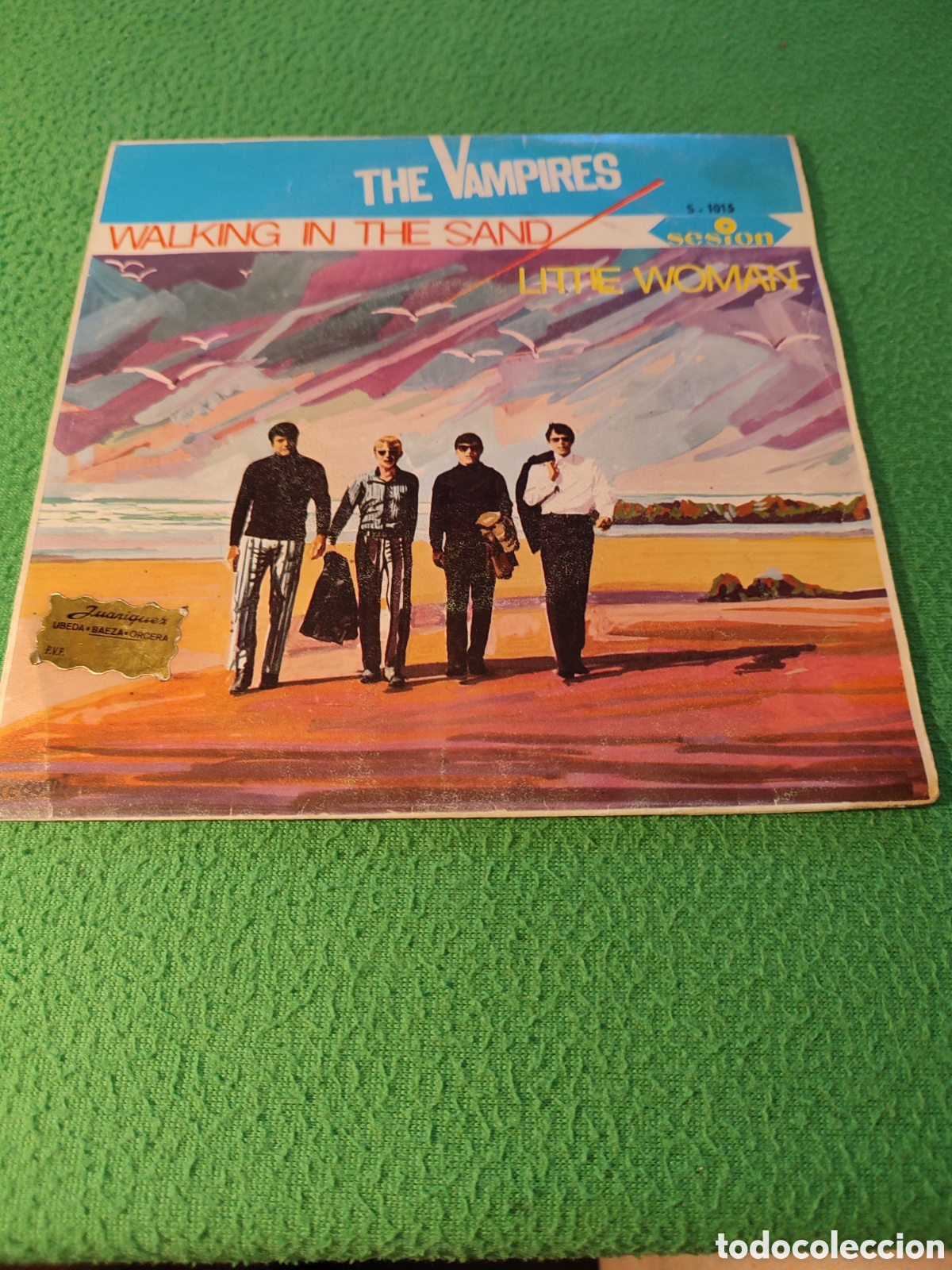 Discos de vinilo: The Vampires - Walking in the sand - Foto 1