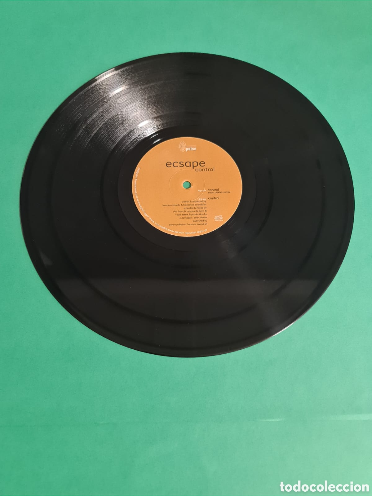 Discos de vinilo: Vinilo ESCAPE/ CONTROL. - Foto 2