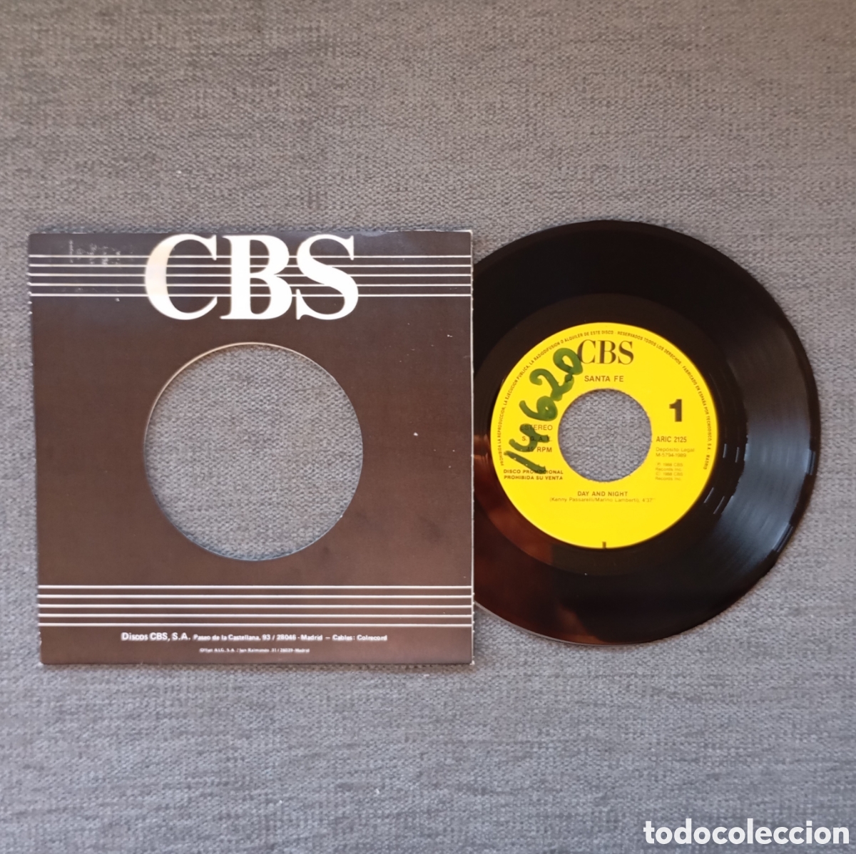 Disques de vinyle: Santa Fe. Day And Night. Single 7&rdquo;PROMO, a una sola cara, a&ntilde;o 1989.