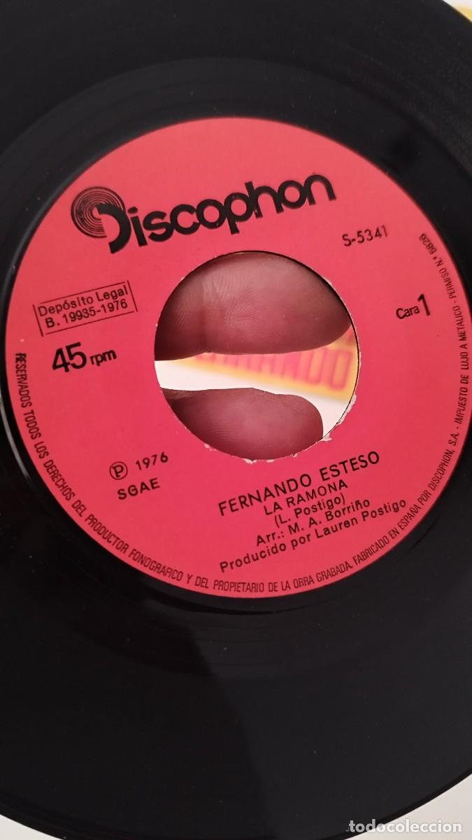 Discos de vinilo: Fernando Esteso - La Ramona Pechugona. Single - Foto 2