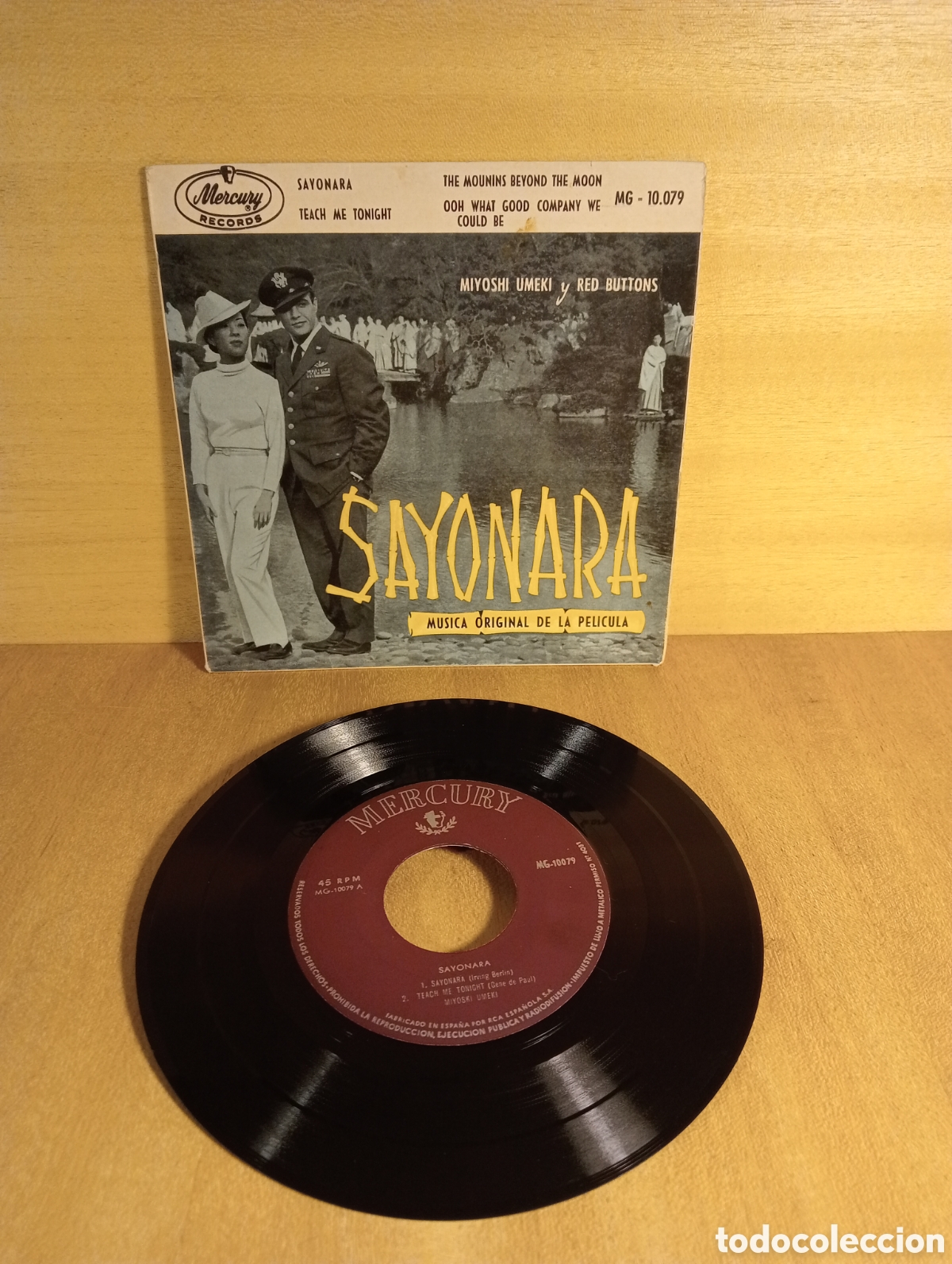 Discos de vinilo: Sayonara. Miyoshi Umeki y Red Buttons. - Foto 1