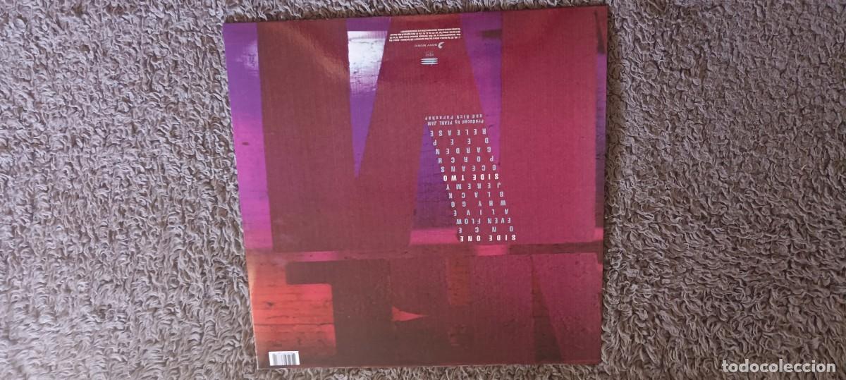 Discos de vinilo: // Pearl Jam &ndash; Ten - Epic Associated &lrm;EU 2017 - Foto 2