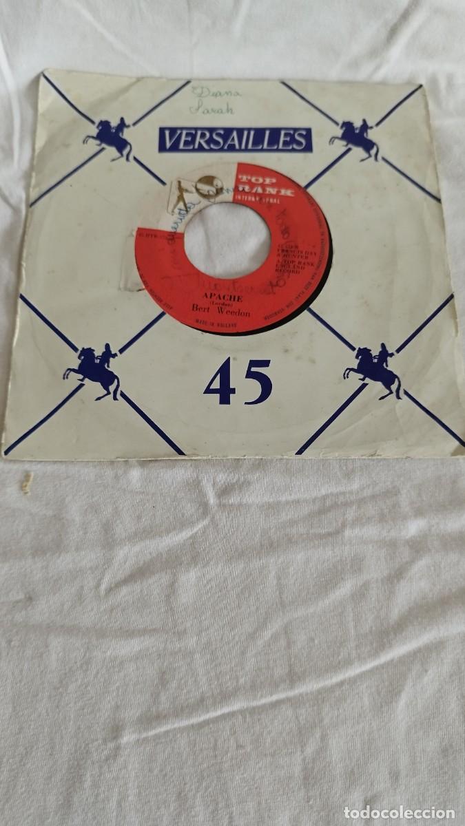 Discos de vinilo: Bert Weedon &ndash; Apache. Single - Foto 1