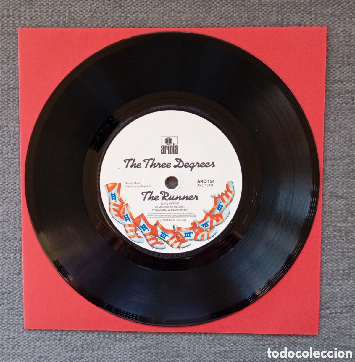 Discos de vinilo: The Three Degrees. The Runner/ The Runner. Single 7&rdquo;, a&ntilde;o 1979. - Foto 2