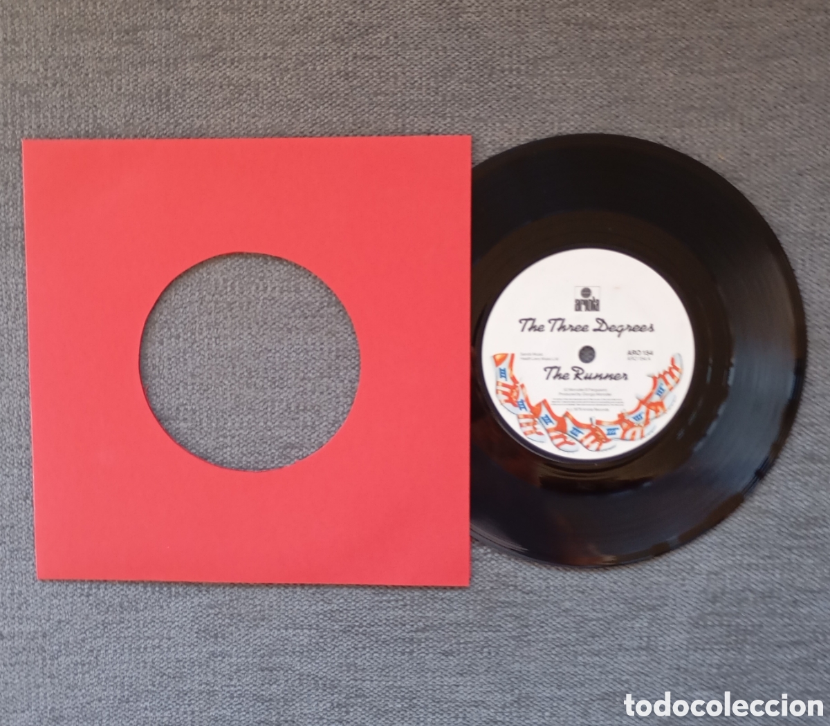 Discos de vinilo: The Three Degrees. The Runner/ The Runner. Single 7&rdquo;, a&ntilde;o 1979. - Foto 1