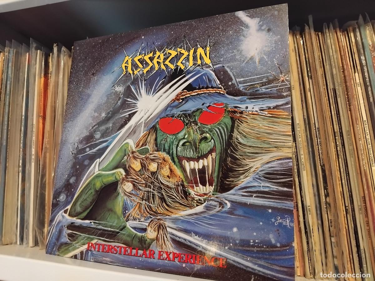Discos de vinilo: Assassin &lrm;&ndash; Interstellar Experience - lp edic. germany 1988 - Foto 1