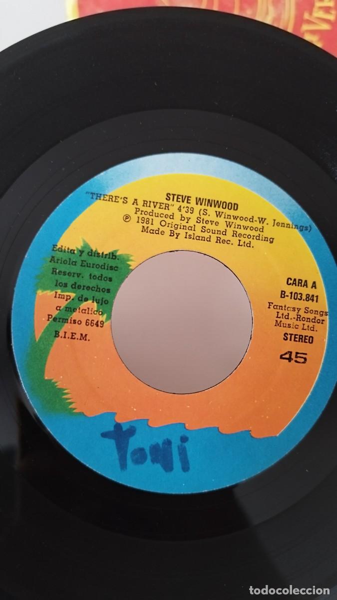 Discos de vinilo: STEVE WINWOOD - THE RES A RIVER. Single 7&rdquo; - Foto 2