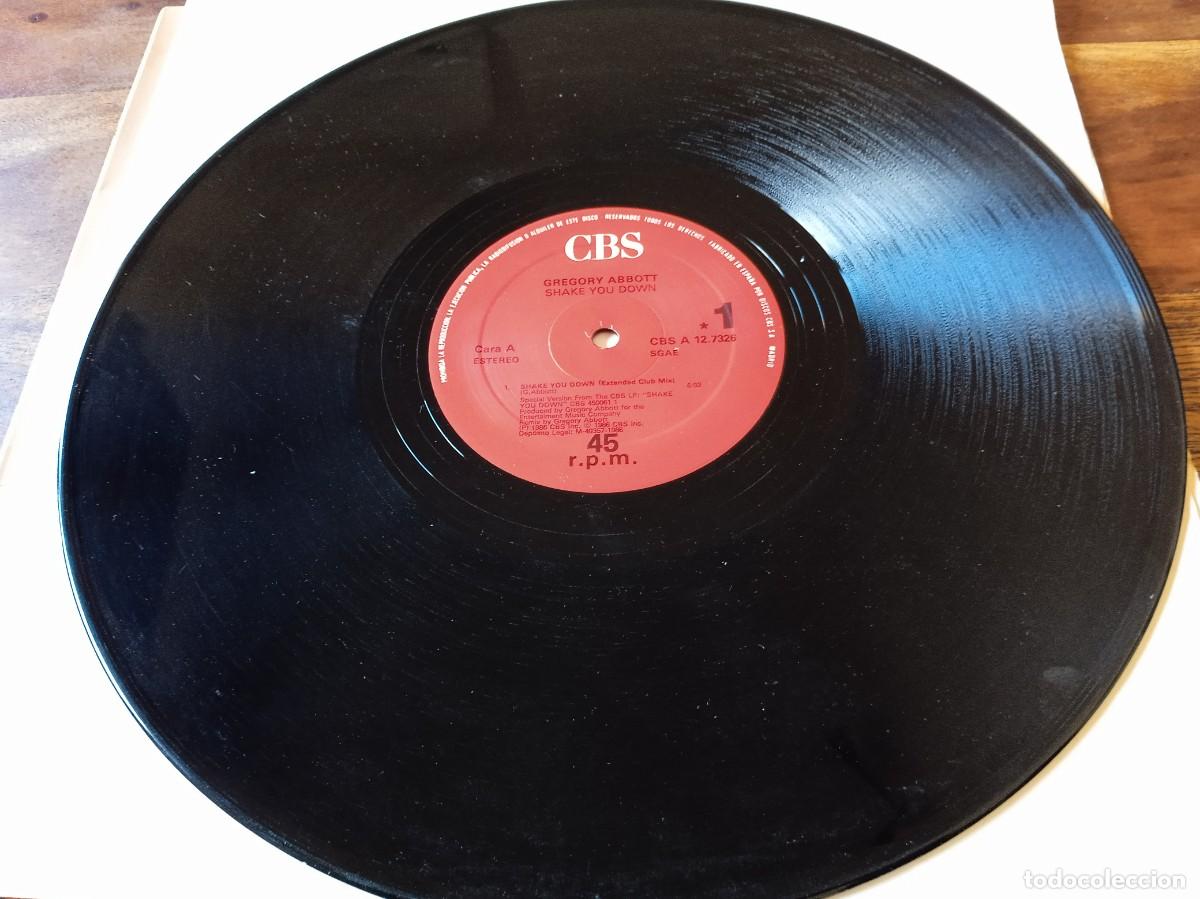 Discos de vinilo: Gregory Abbott - Shake you down 2 temas + Wait until tomorrow - Maxisingle original CBS 1986 - Foto 3