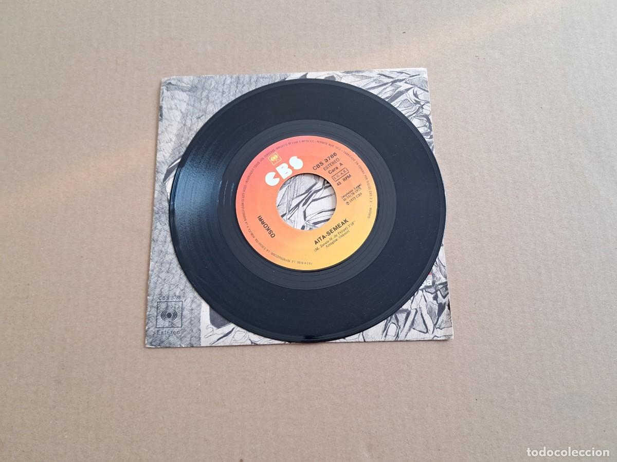Discos de vinilo: OSKORRI - AITA SEMEAK SINGLE 1975 - Foto 2