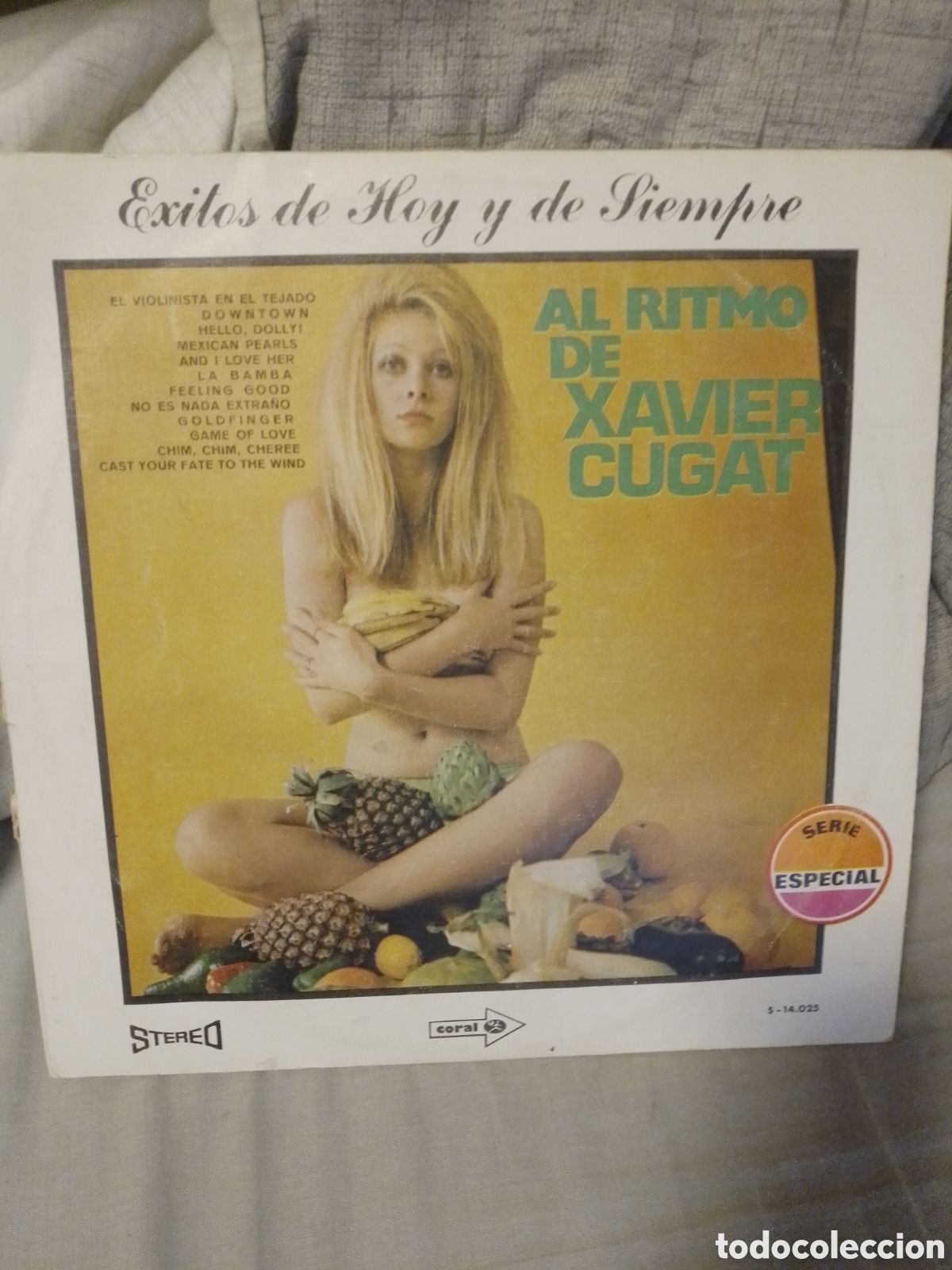 Discos de vinilo: Al ritmo de Xavier Cugat y su orquesta 1970 - Foto 1
