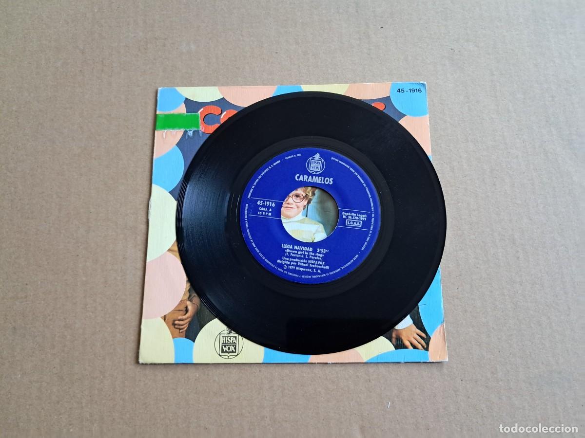 Discos de vinilo: CARAMELOS - LLEGA NAVIDAD SINGLE 1979 - Foto 2