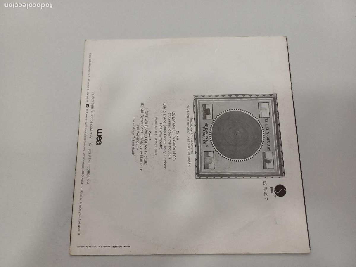 Discos de vinilo: TALKING HEADS/QUEMANDO LA CASA-BURNING DOWN THE HOUSE/SINGLE. - Foto 3