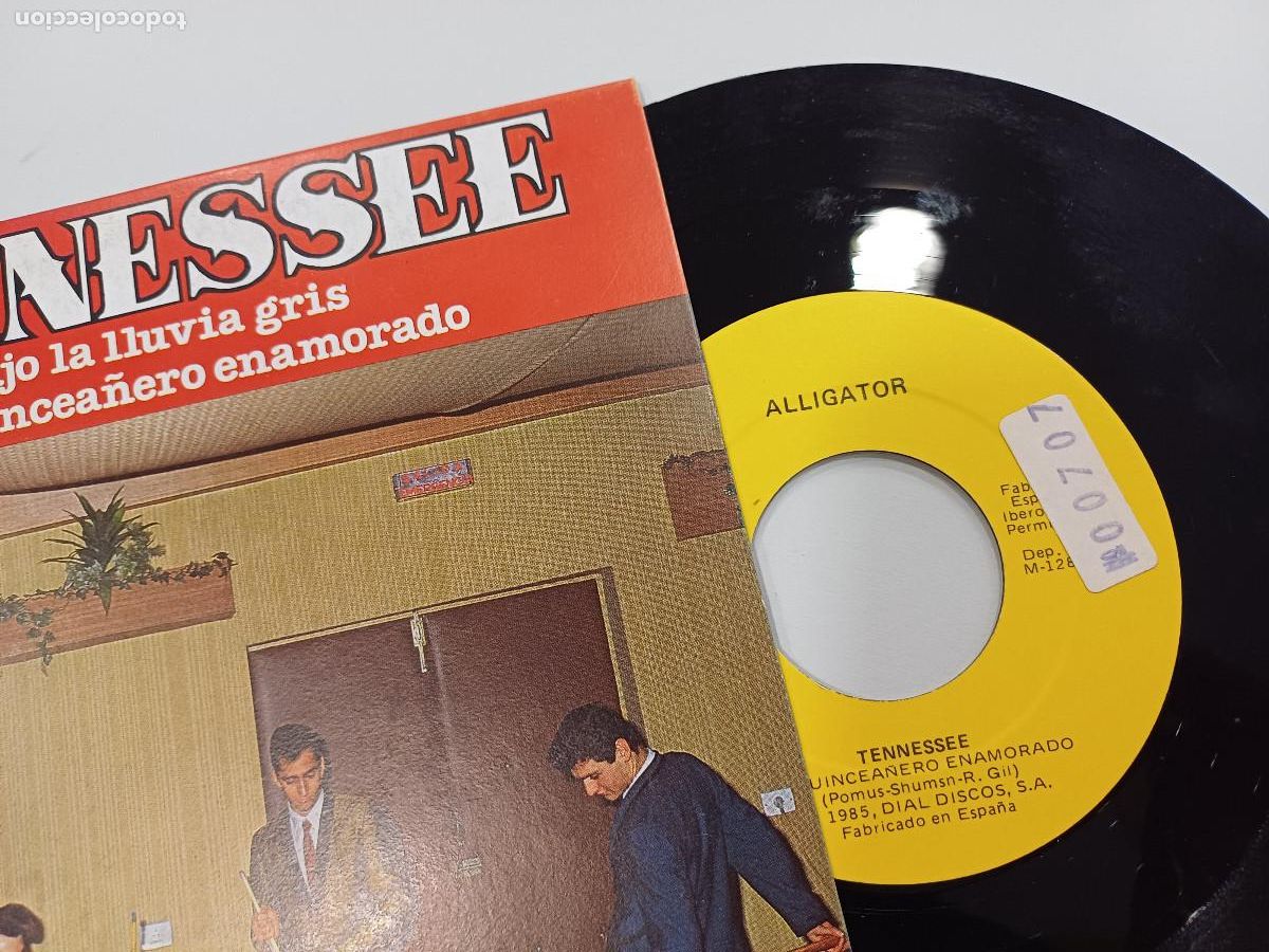 Discos de vinilo: TENNESSEE/BAJO LA LLUVIA GRIS/SINGLE. - Foto 2