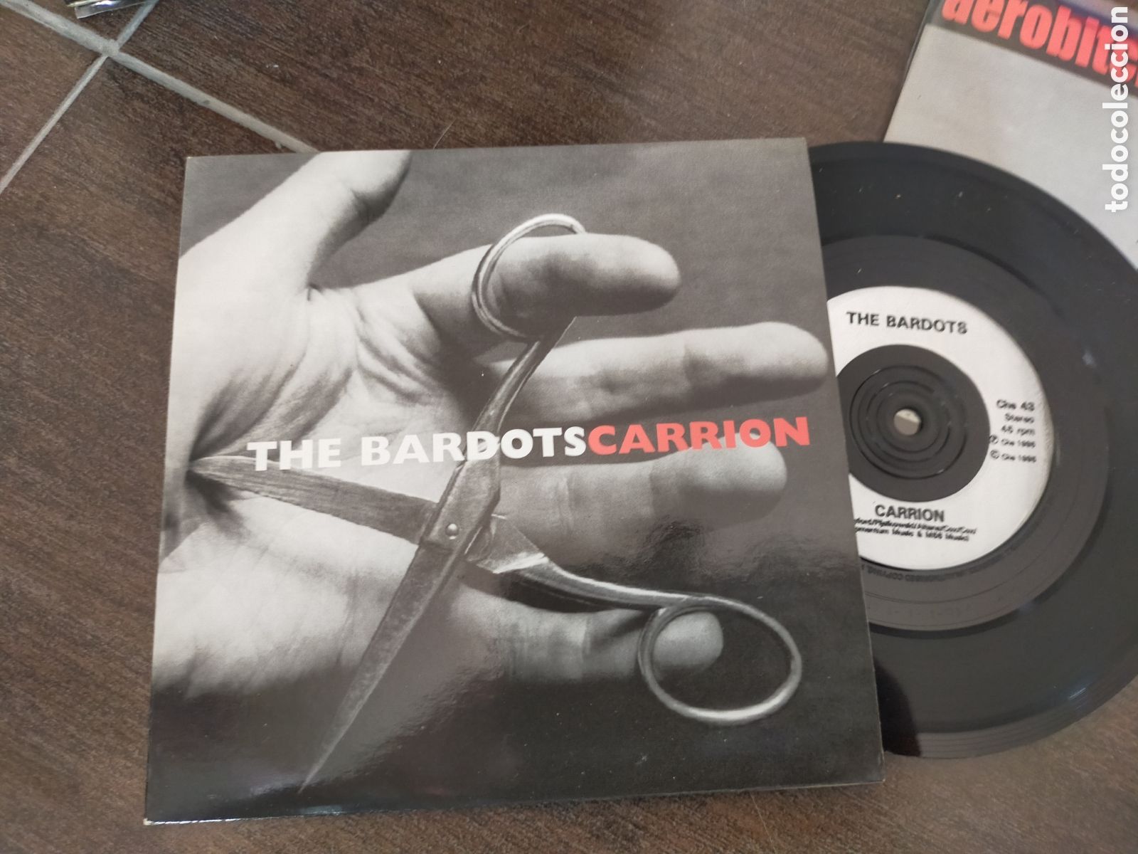 Discos de vinilo: The bardots single Carrion u.k. 1995 - Foto 1