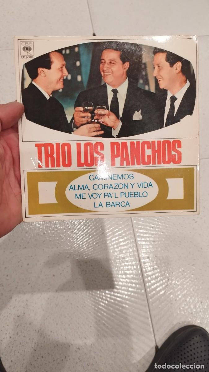 Discos de vinilo: Trio Los Panchos &ndash; Caminemos. Single 7&rdquo;. - Foto 1