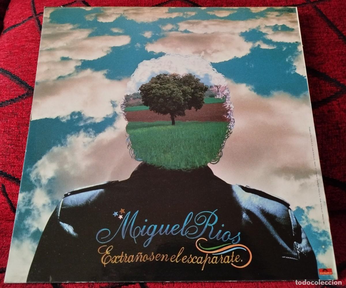 Discos de vinilo: MIGUEL RIOS ** Extra&ntilde;os En El Escaparate ** VINILO LP 1981 - Foto 2