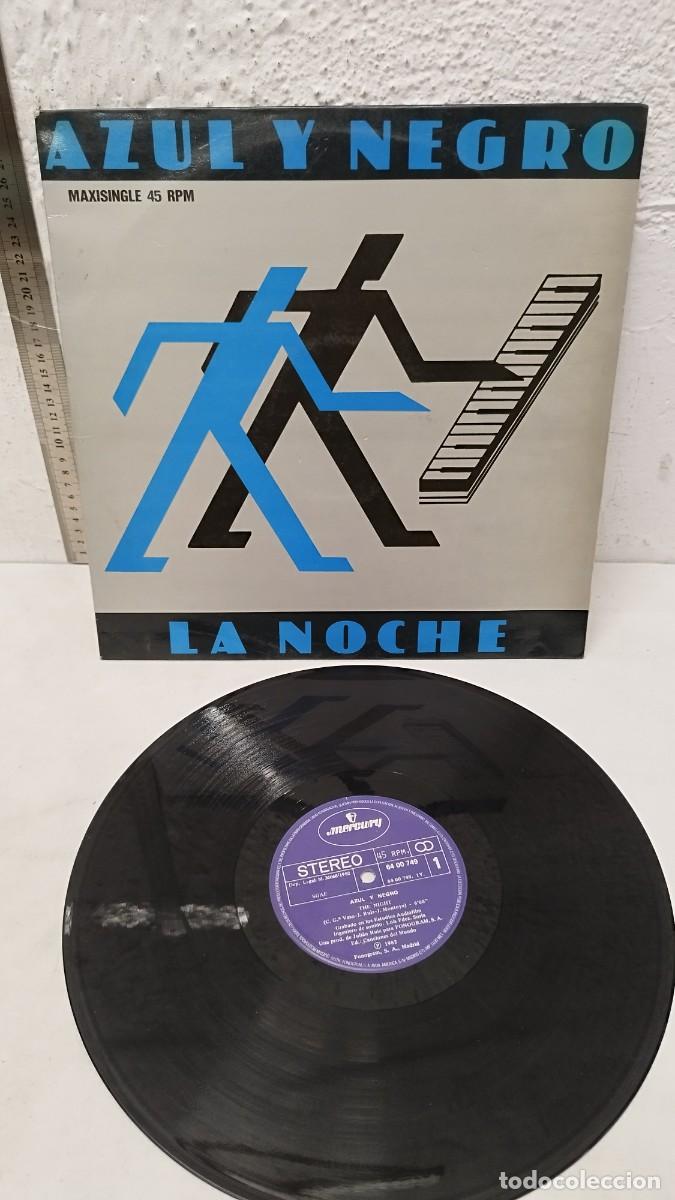 Discos de vinilo: Azul Y Negro &ndash; The Night. Maxi single - Foto 1
