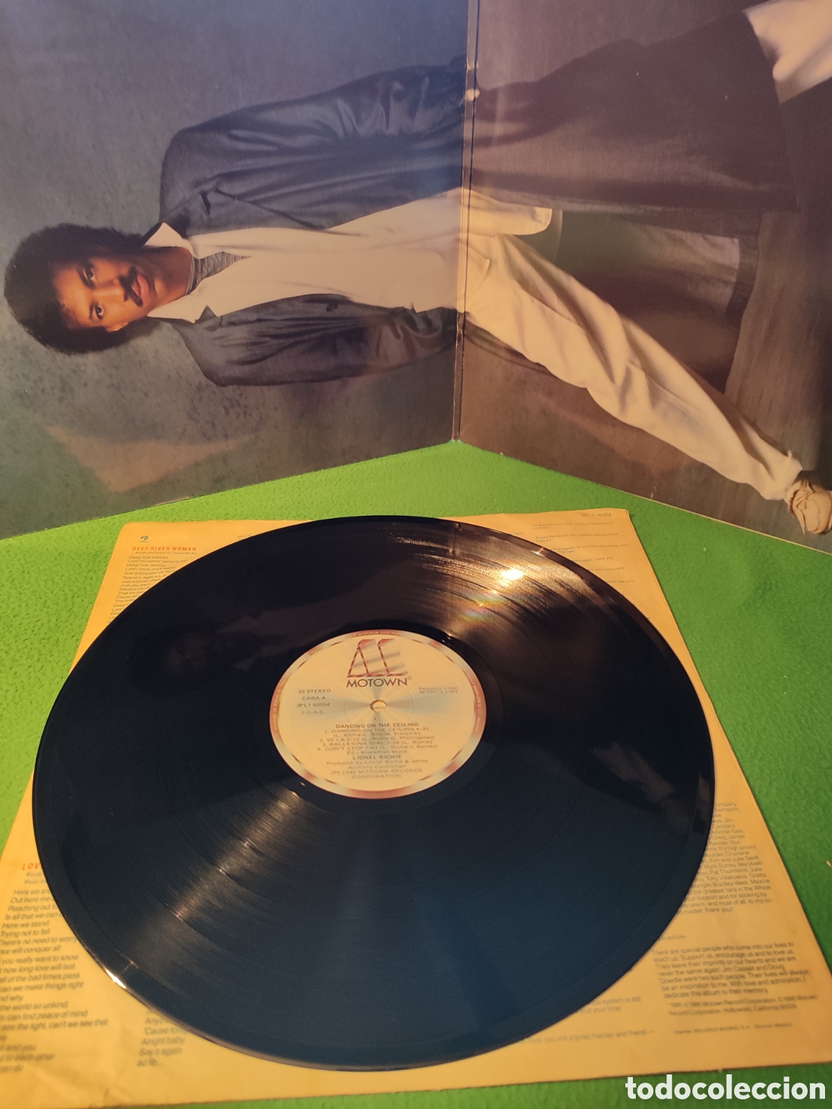 Discos de vinilo: Lionel Richie - Dancing on the ceiling - Foto 3