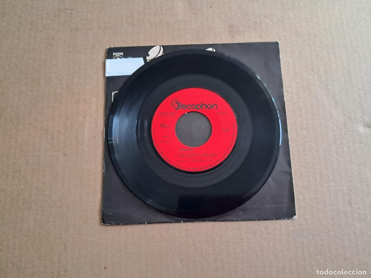 Discos de vinilo: MONCHO - AHORA QUE SOY LIBRE SINGLE 1973 - Foto 2
