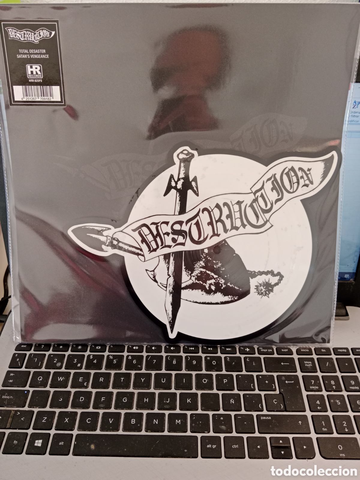 Discos de vinilo: Destruction - Total disaster (Shaped picture disc) - Foto 1