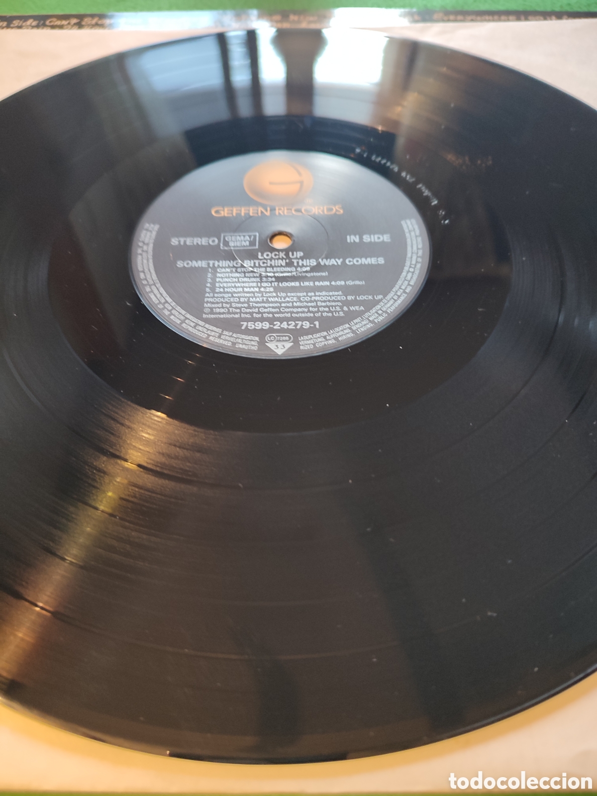 Discos de vinilo: Lock Up - Something Bitchin This way comes - Foto 2