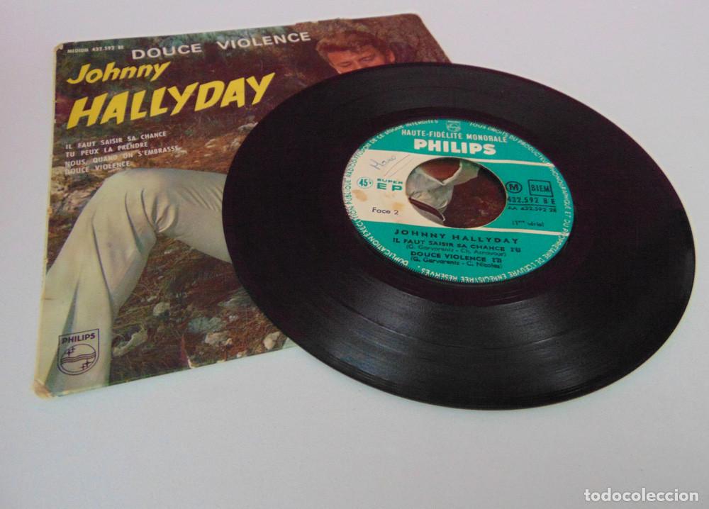 Discos de vinilo: JOHNNY HALLYDAY - DOUCE VIOLENCE - EP FRANCES - Foto 5