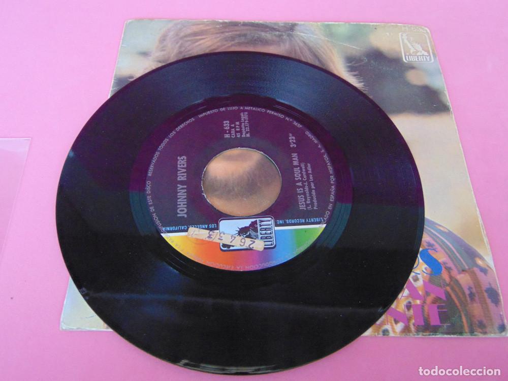 Discos de vinilo: Johnny Rivers &ndash; Jesus Is A Soul Man - SINGLE - Foto 5