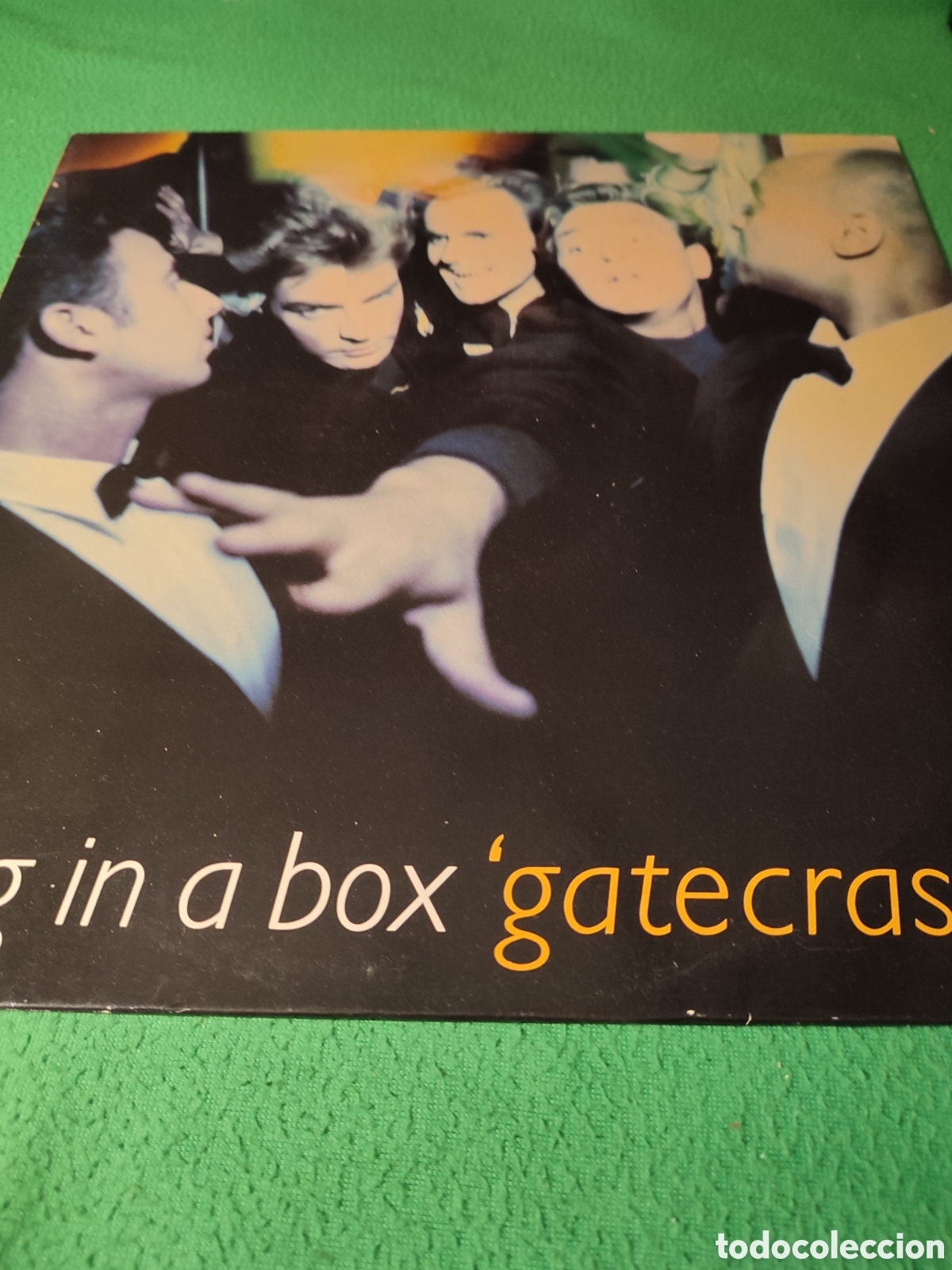 Discos de vinilo: Living in a box - Gatecrashing vinilo Lp - Foto 1