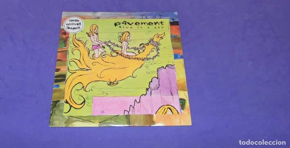 Discos de vinilo: PAVEMENT&ndash; Give It A Day - EP UK 1996 - Foto 4