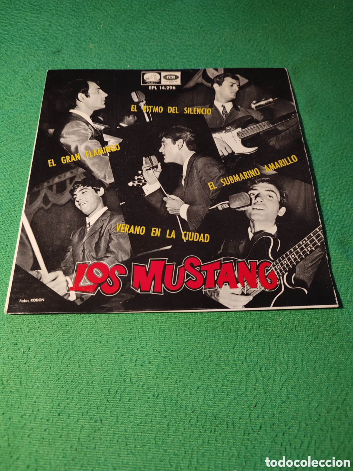 Discos de vinilo: Los Mustang - El submarino amarillo+ 3 - Foto 1