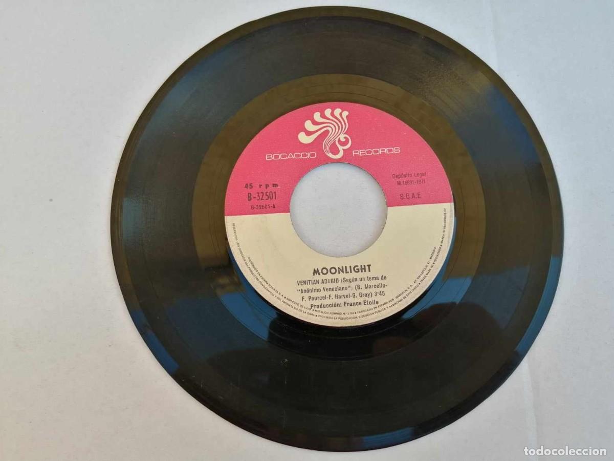 Discos de vinilo: DISCO SINGLE SIN FUNDA. MOONLIGHT (VENETIAN ADAGIO - OU LA LA LA) - Foto 2