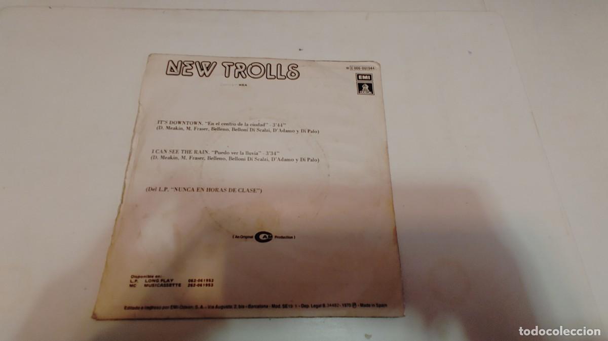 Discos de vinilo: NEW TROLLS-SINGLE IT&acute;S DOWNTOWN - Foto 2