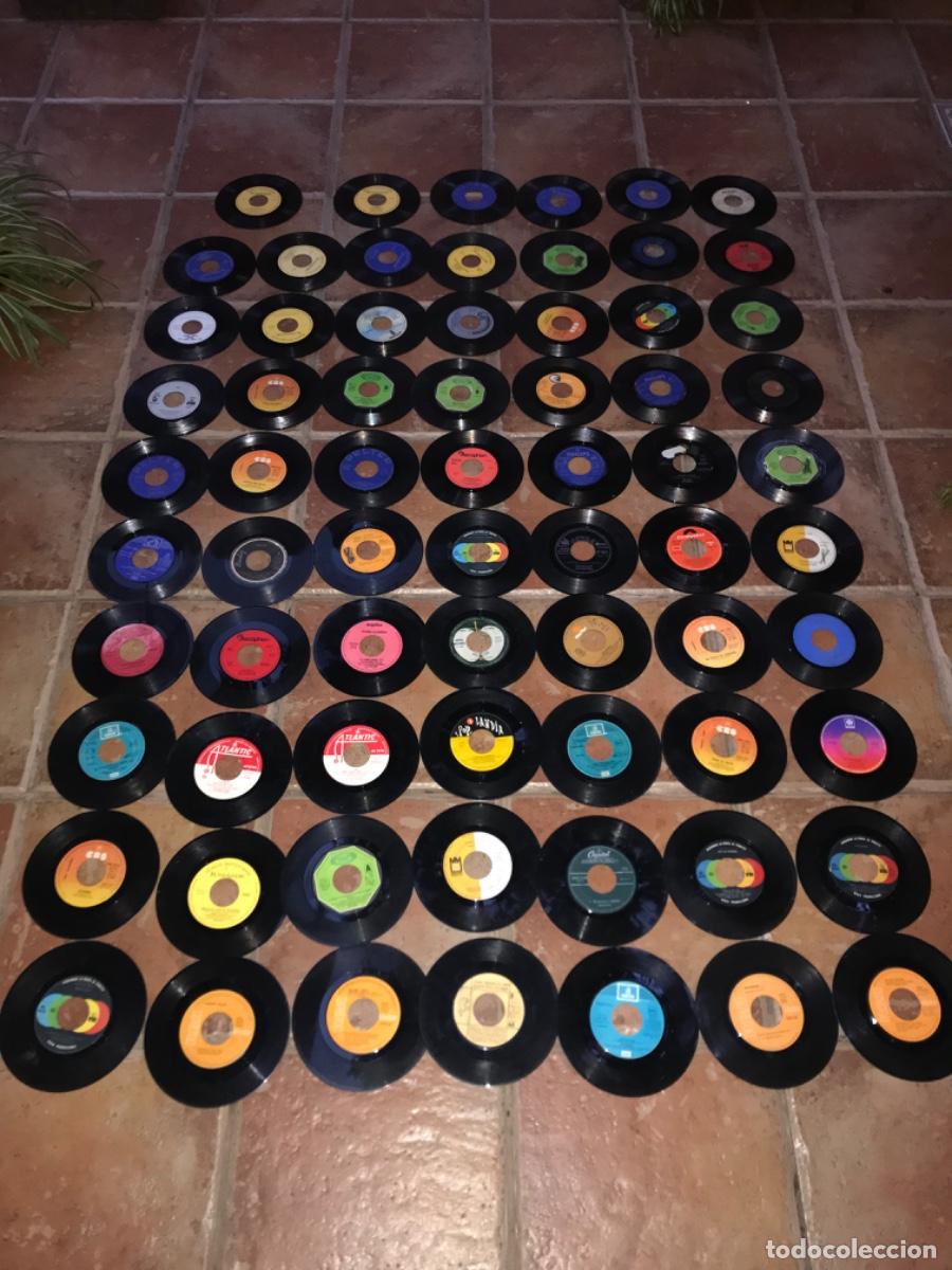 Discos de vinilo: GRAN LOTE DE 69 EPs Y SINGLES SIN PORTADAS DE TODOS LOS ESTILOS MUSICALES-PARA ESCUCHAR O DECORAR