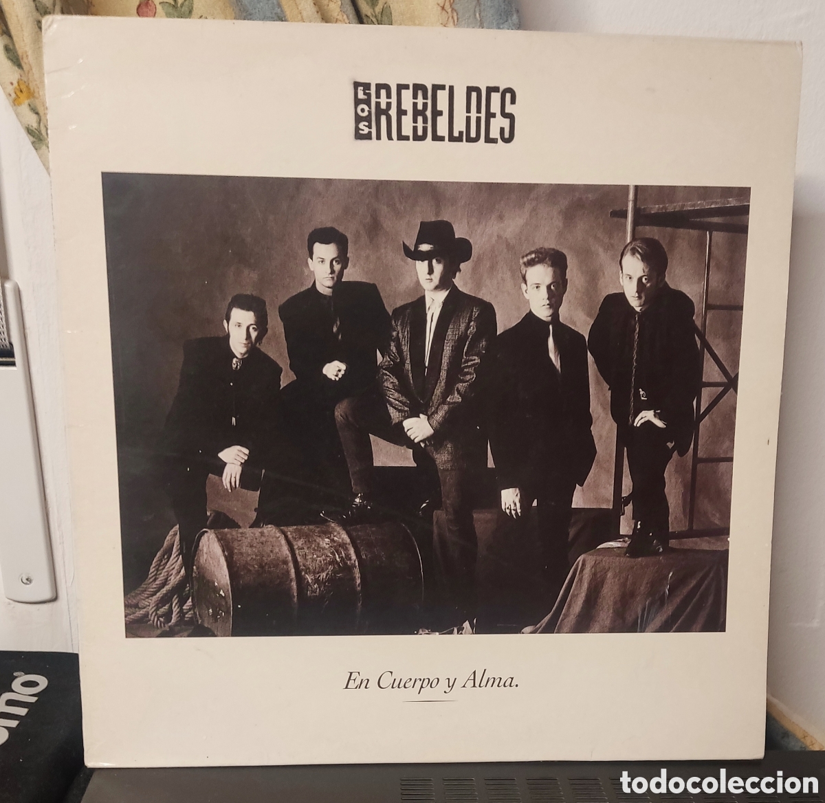 Discos de vinilo: LOS REBELDES - EN CUERPO Y ALMA - Foto 1