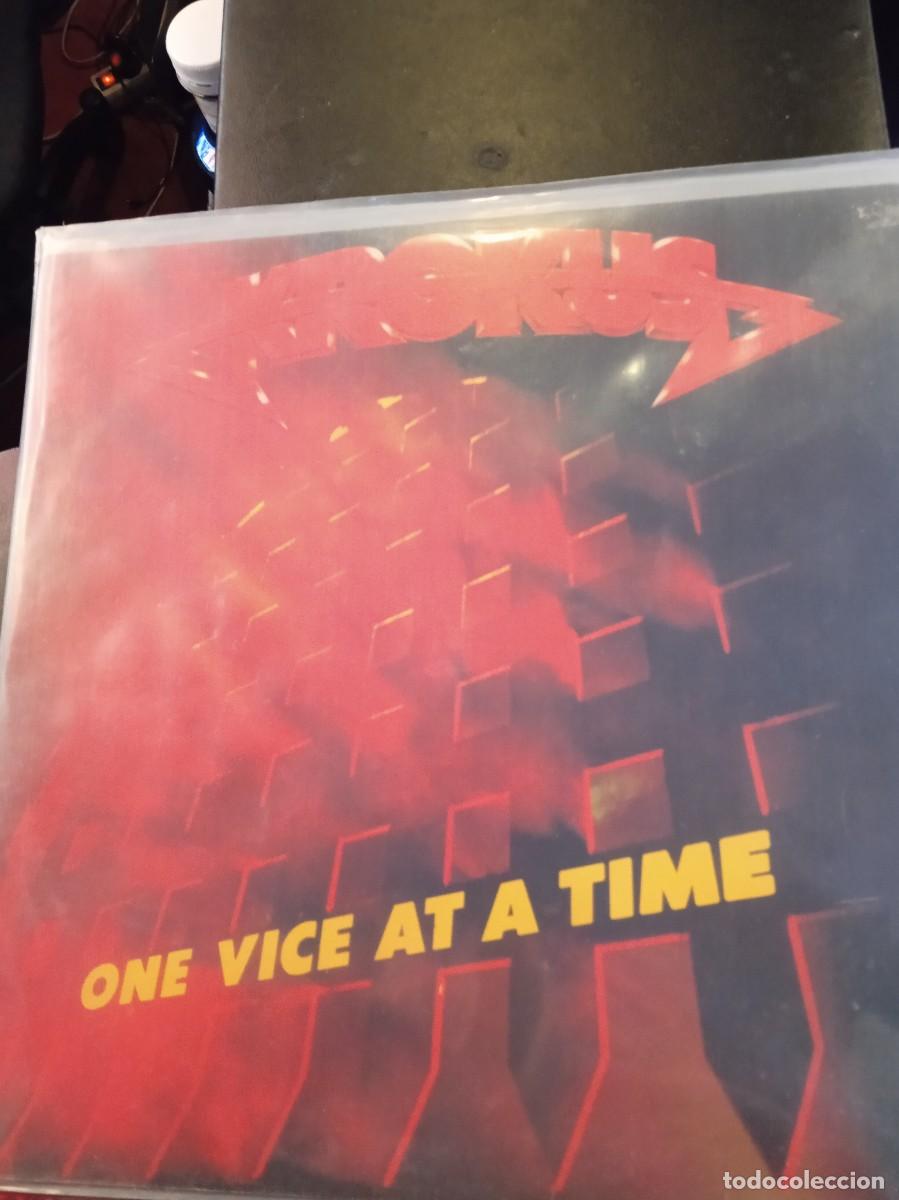 Discos de vinilo: KROKUS- ONE VICE AT A TIME. LP - Foto 1