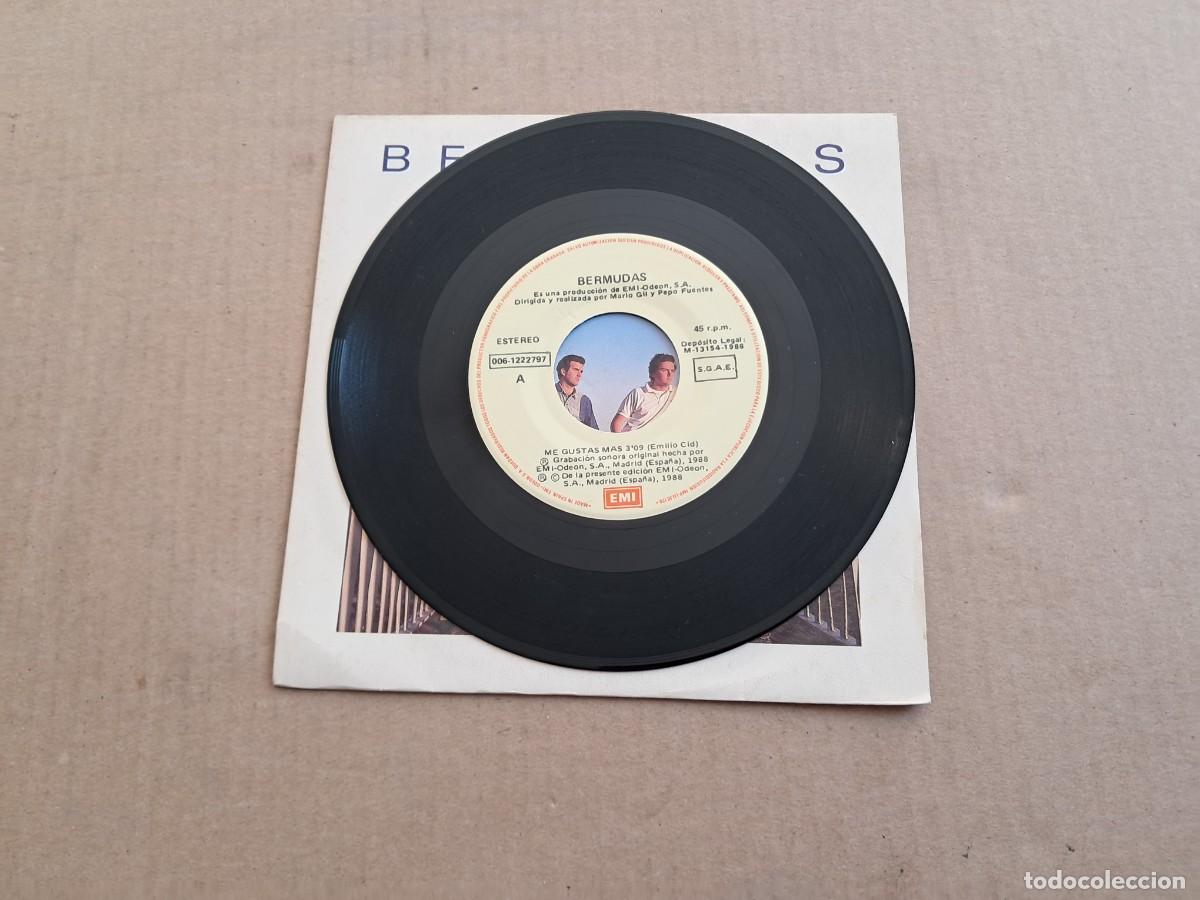 Discos de vinilo: BERMUDAS - ME GUSTAS MAS SINGLE 1988 - Foto 2