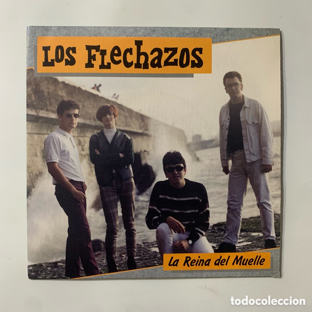 Discos de vinilo: SINGLE 7 Los Flechazos &lrm;&ndash; La Reina Del Muelle DE 1990 - Foto 1