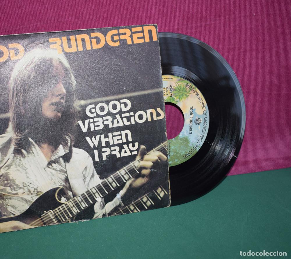 Discos de vinilo: Todd Rundgren &ndash; Good Vibrations / When I Pray - SINGLE 1976 - Foto 3