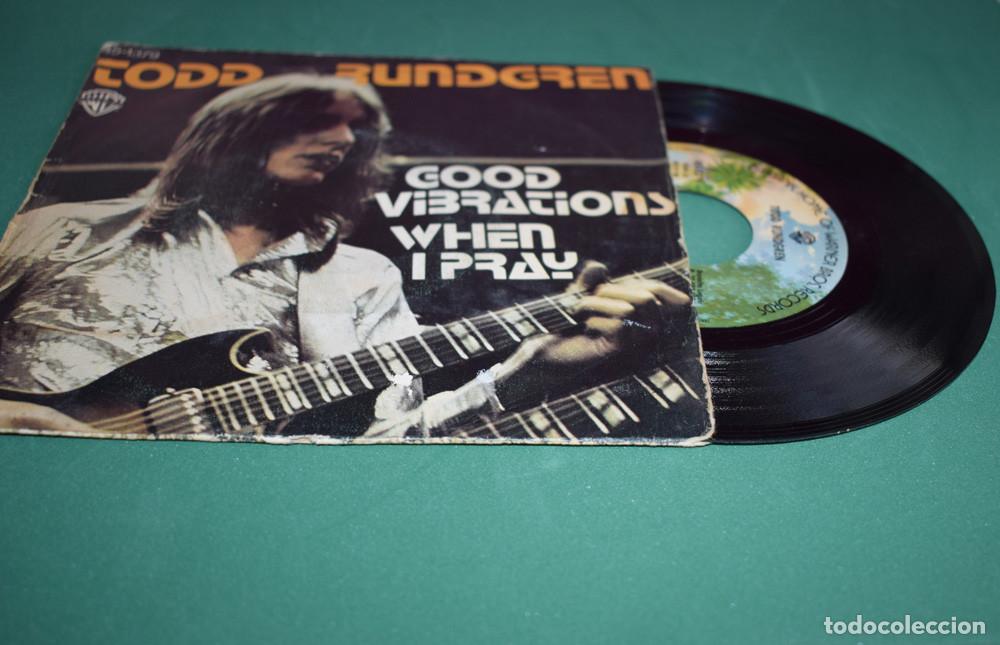 Discos de vinilo: Todd Rundgren &ndash; Good Vibrations / When I Pray - SINGLE 1976 - Foto 4