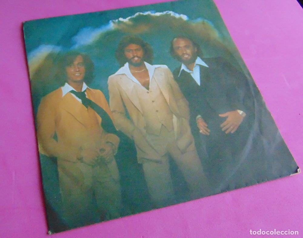 Discos de vinilo: BEE GEES - TOO MUCH HEAVEN - SINGLE 1978 - Foto 2