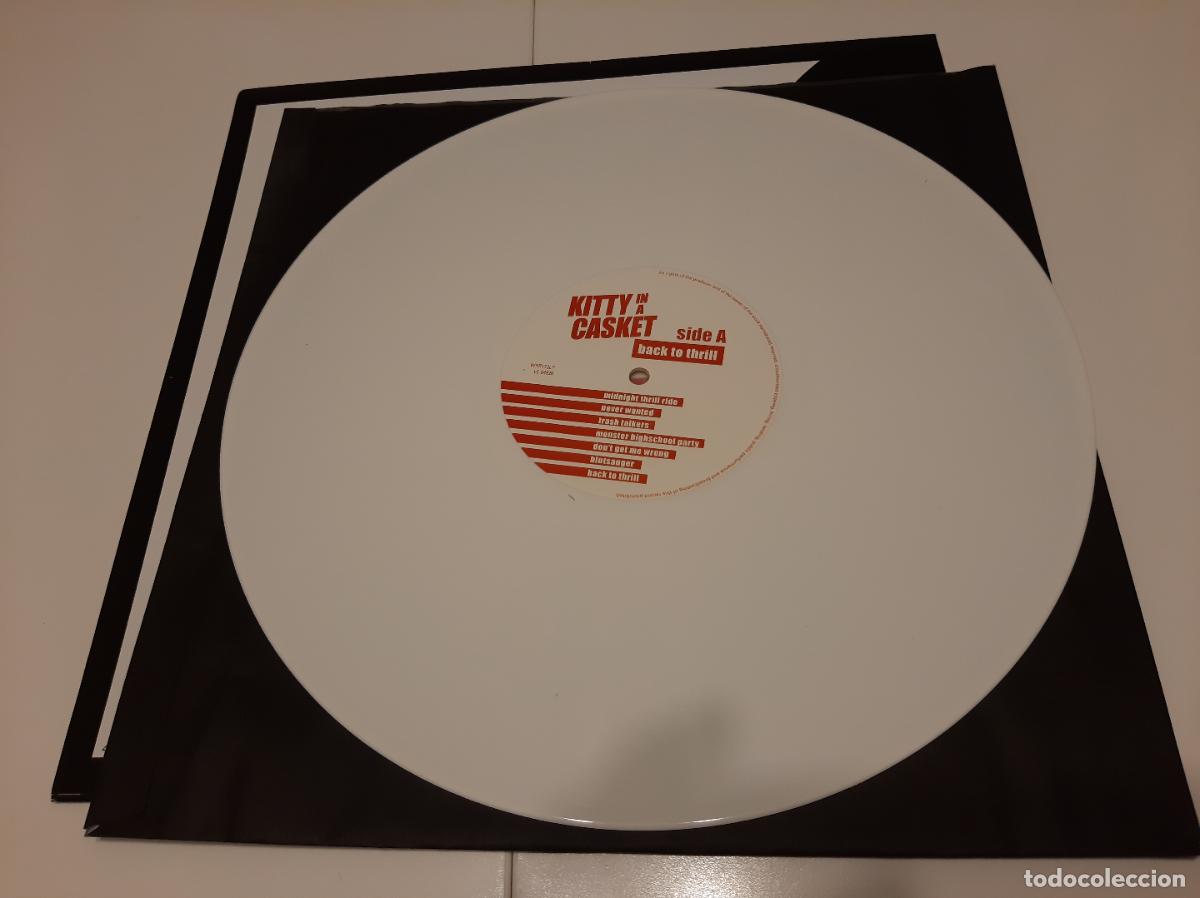 Discos de vinilo: KITTY IN A CASKET -BACK TO THRILL- (2011) LP DISCO VINILO - Foto 4