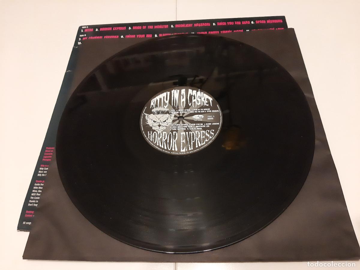 Discos de vinilo: KITTY IN A CASKET -HORROR EXPRESS- (2009) LP DISCO VINILO - Foto 4