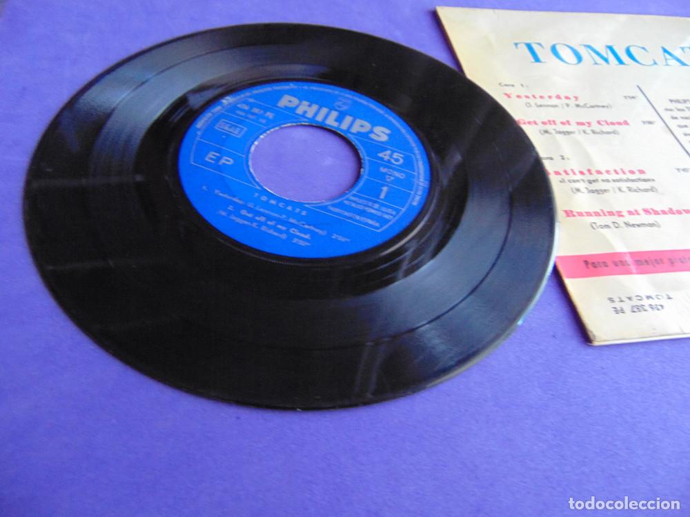 Discos de vinilo: The Tomcats &ndash; Yesterday + 3 - EP PHILIPS 1966 - Foto 5