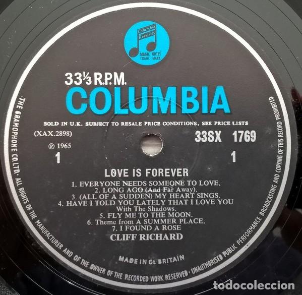Discos de vinilo: Cliff Richard lp Love Is Forever . - Foto 4