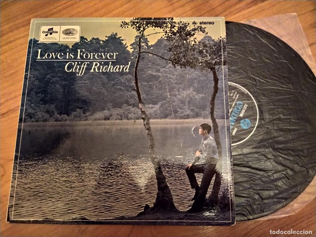 Discos de vinilo: Cliff Richard lp Love Is Forever . - Foto 1