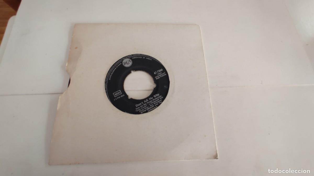 Discos de vinilo: ELVIS PRESLEY-SINGLE DON&acute;T ASK ME WHY -SIN FUNDA - Foto 1