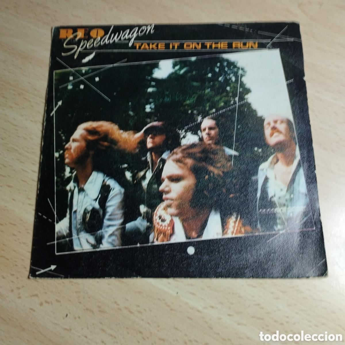 Discos de vinilo: Single 7&rdquo; PROMO. Reo Speedwagon 1981 take It on The run - Foto 1